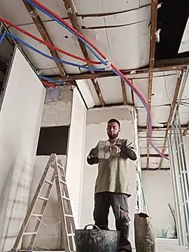 Romeo0885 webkamerás műsora