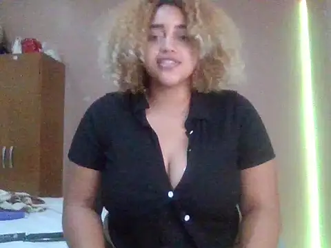 Chat +18 de CarnalScandal ao vivo