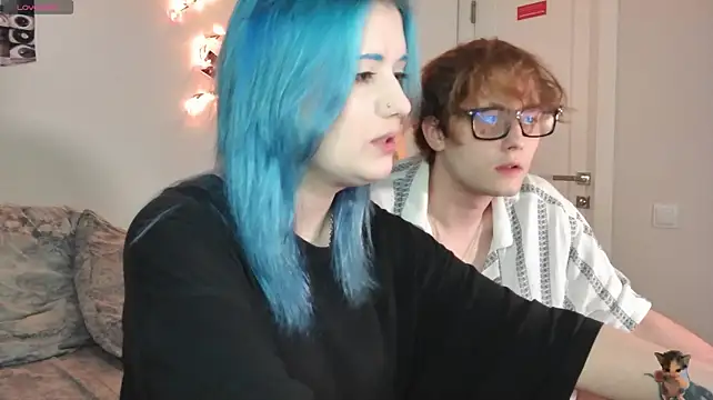 emilia_off0's Webcam Show