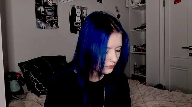 emilia_off0 Webcamshow