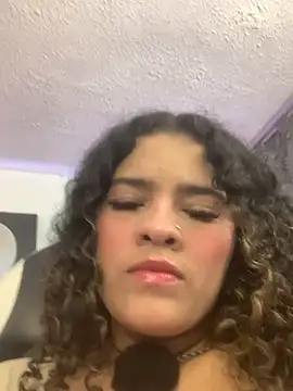 Pertunjukan Kamera Web karolay_perez
