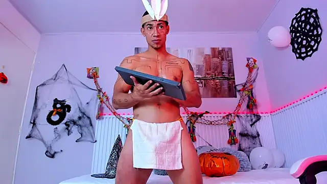 Radly_Andrew Show in webcam