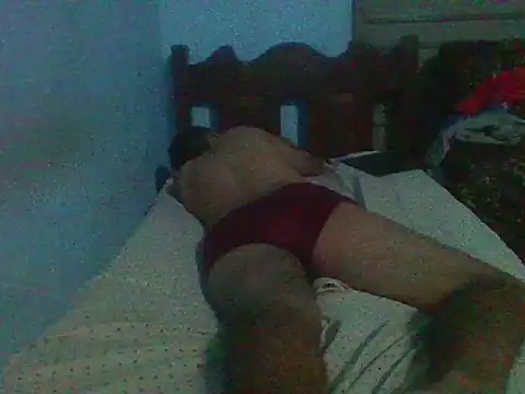 Show modela gozefeliz na web-kameri