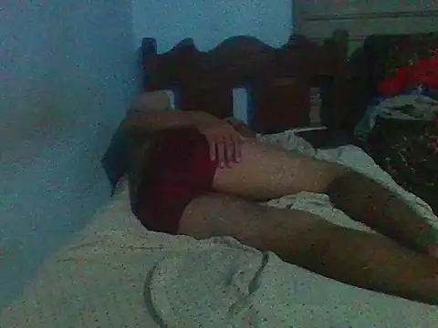 Show modela gozefeliz na web-kameri