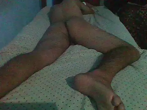 Show modela gozefeliz na web-kameri