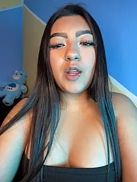 Czat XXX na żywo – Laulin_TayyyX