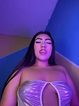 Show modela Laulin_TayyyX na web-kameri
