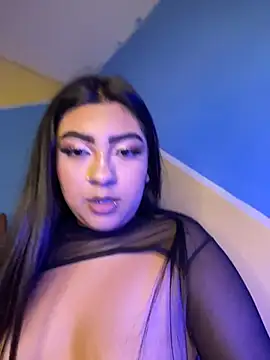 Chat XXX en directo de Laulin_TayyyX