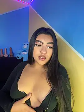 Chat +18 de Laulin_TayyyX ao vivo