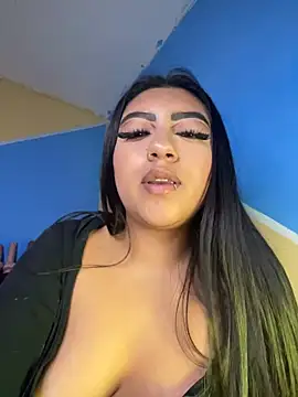 Chat XXX ao vivo de Laulin_TayyyX