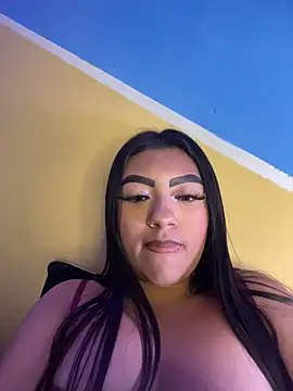 Laulin_TayyyX's Webcam Show