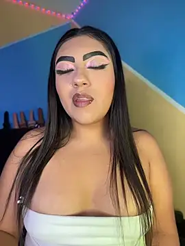 Laulin_TayyyX's Webcam Show