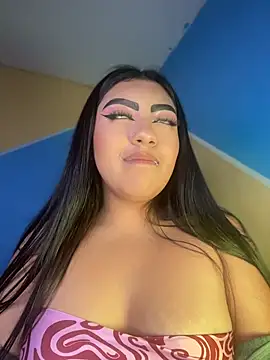 Laulin_TayyyX Live XXX-Chat