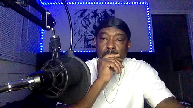 BigDaddyDyn Webbikameraesitys
