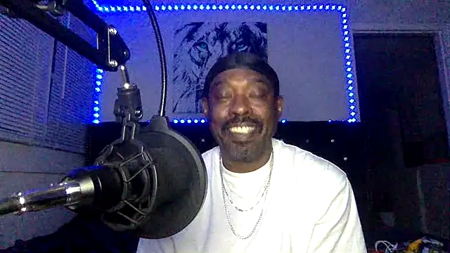 BigDaddyDy Шоу с уебкамера