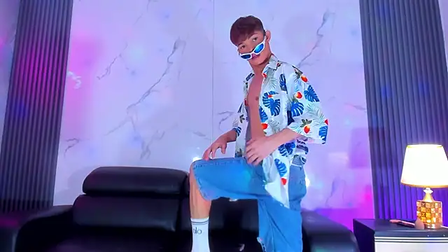 הופעת וובקאם של Ares_pervercity