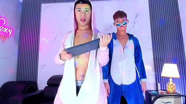 Show modela Ares_pervercity na web-kameri