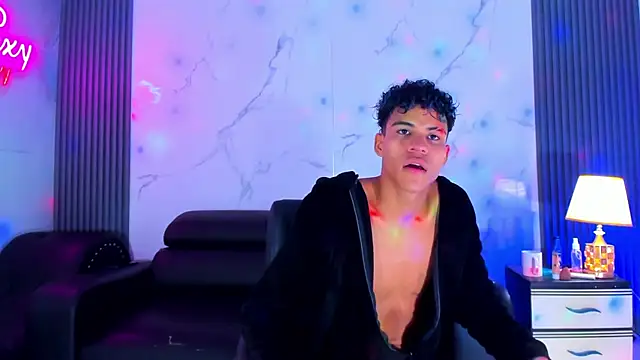 Show modela Ares_pervercity na web-kameri