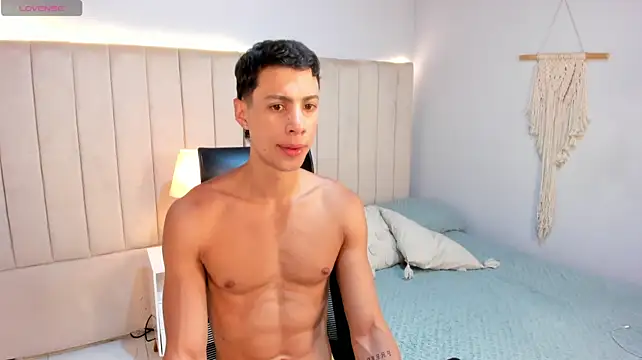 JustPhantom webcam show