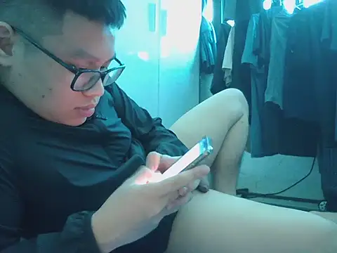 kevinbody8386 Show Webcam