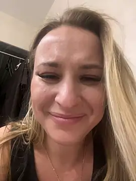 הופעת וובקאם של sweetOlga
