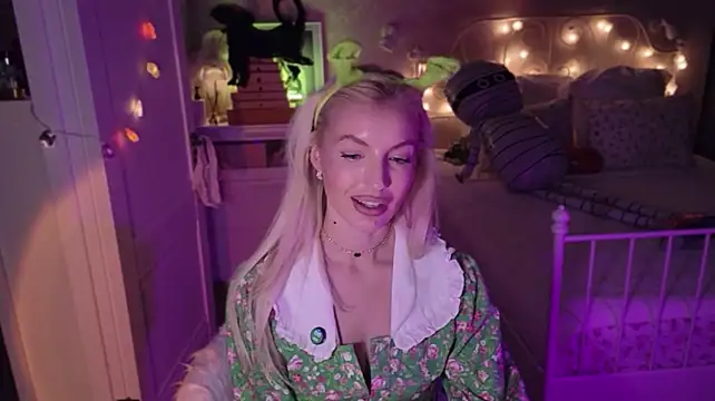 MauiBae's Webcam Show