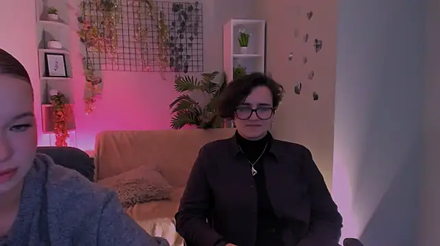 moon_vixen's Webcam Show