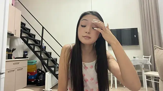 Show modela LydiaDamoro na web-kameri