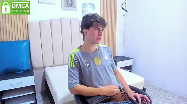 JEINS_FISHER webcam show