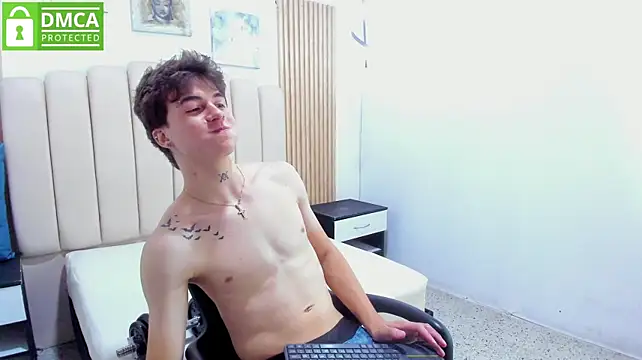 JEINS_FISHER Show in webcam