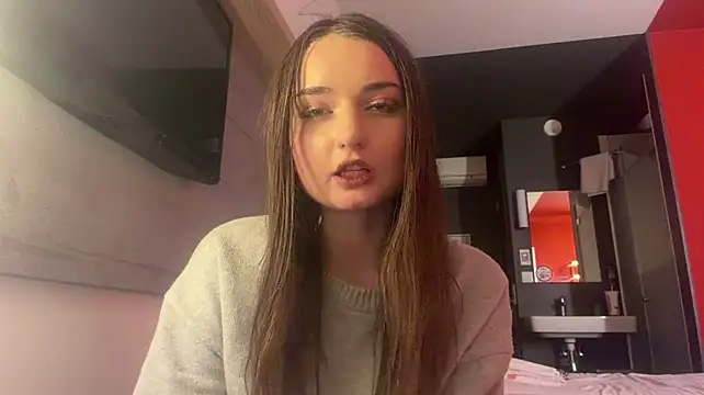 ShennaChiaminto XXX чат на живо