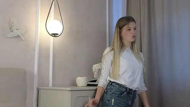 LunaBruoks' Live XXX Chat