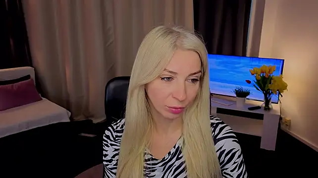 EllisSkyy Adlı Modelin Canlı XXX Sohbeti