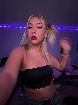 strawberry_3235: вебкам-шоу