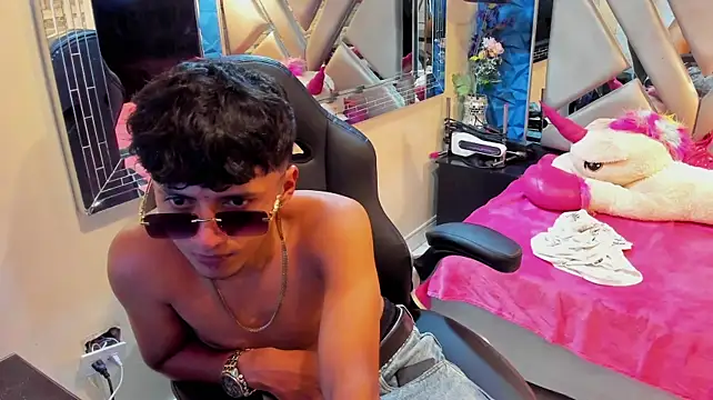 Show modela Mr_Dylan1 na web-kameri
