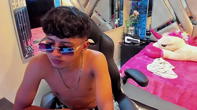 Show modela Mr_Dylan1 na web-kameri