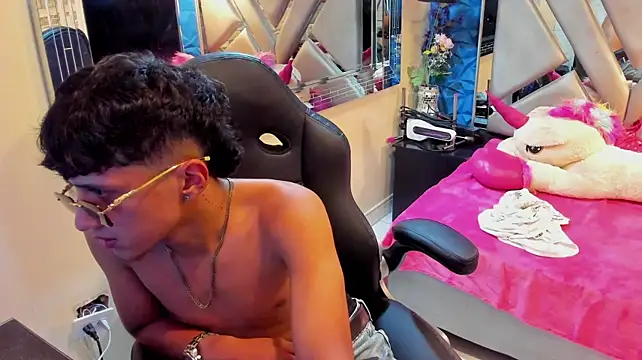 Show modela Mr_Dylan1 na web-kameri