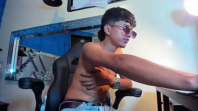 Show modela Mr_Dylan1 na web-kameri