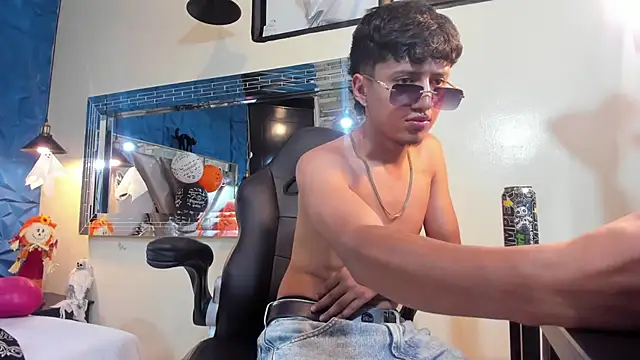 Show modela Mr_Dylan1 na web-kameri