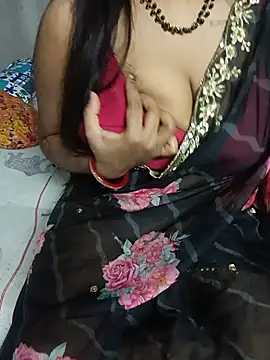 ratri893's Live XXX Chat