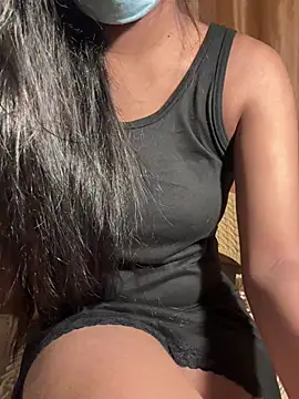 Simply_Dafne_ Adlı Modelin Canlı XXX Sohbeti