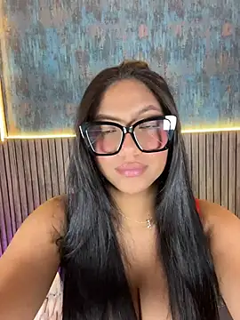 Show de Noxara_dolll na webcam
