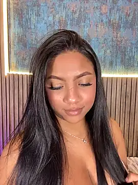 Chat +18 de Noxara_dolll ao vivo