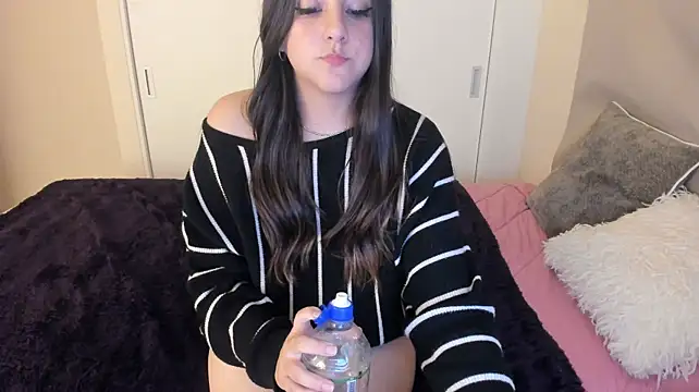 Show modela niki_wiesse na web-kameri