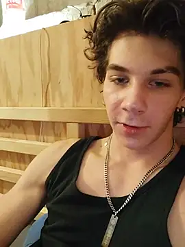 EmoWhiteBoy18 Webcamshow