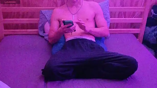 EmoWhiteBoy18 Show Webcam
