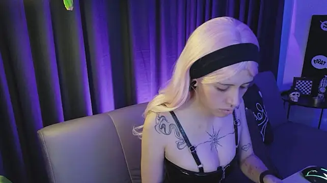 amimodee webcam show