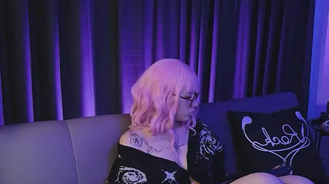 XXX chat uživo modela amimodee