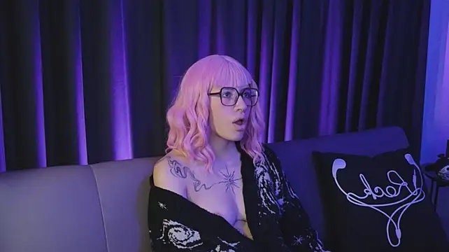 צ'אט XXX בשידור חי של amimodee