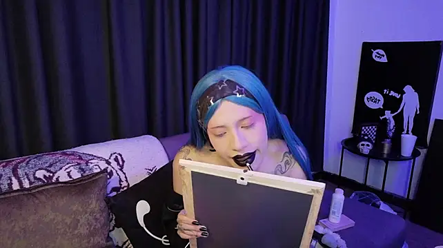 צ'אט XXX בשידור חי של amimodee